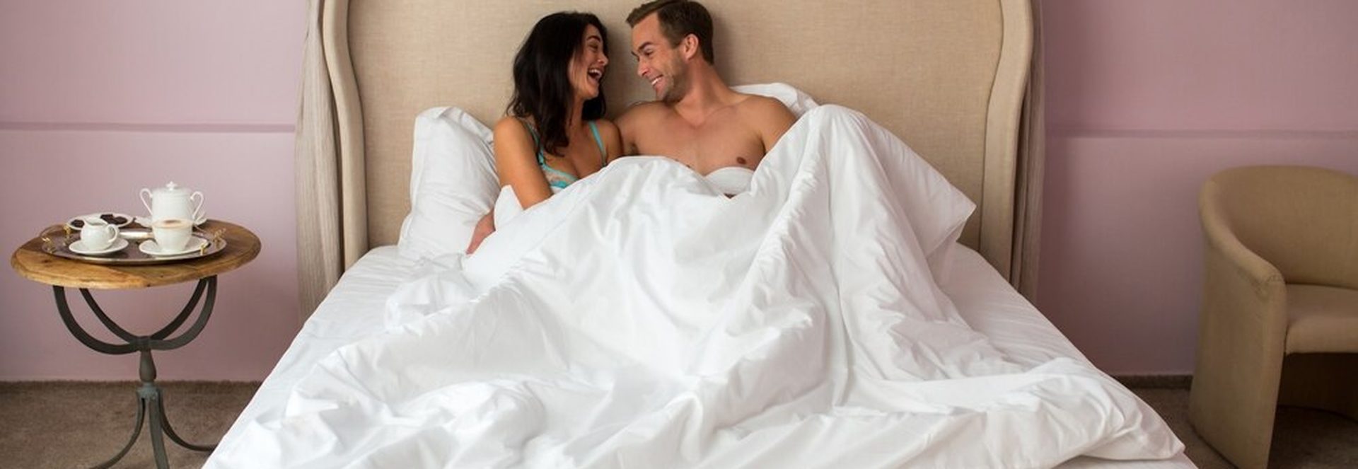 Matelas 160×200 ou 140×190 : le guide de survie pour choisir la bonne taille
